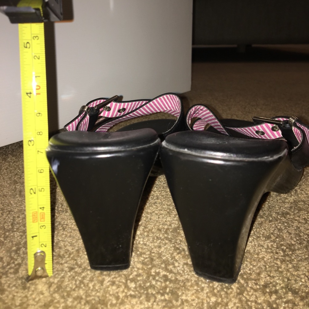 like new Tommy Hilfiger black wedges - Picture 4 of 4