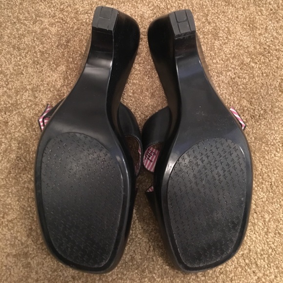 like new Tommy Hilfiger black wedges - Picture 3 of 4