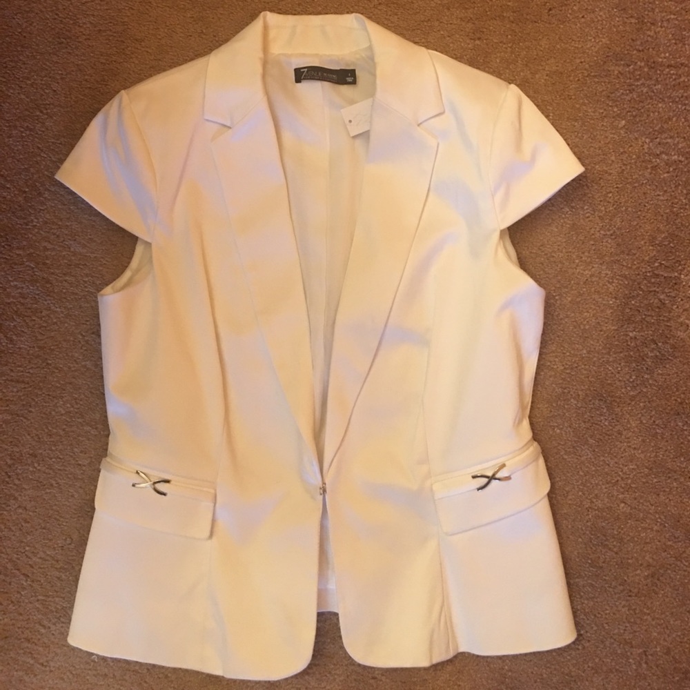 New York & Co short sleeve blazer