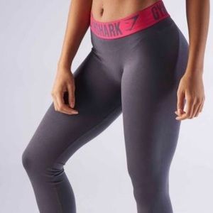 ❌SOLD❌Gymshark fit legging. Charcoal/cranberry