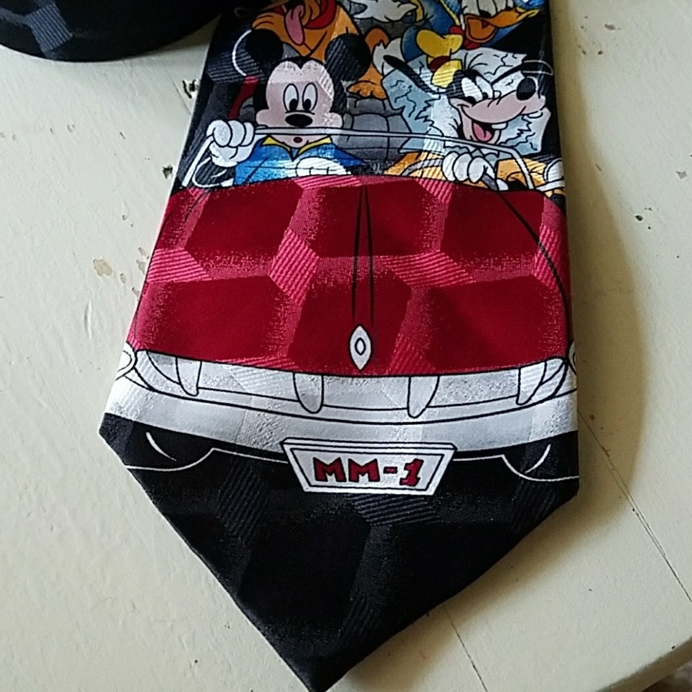 Mickey Unlimited tie