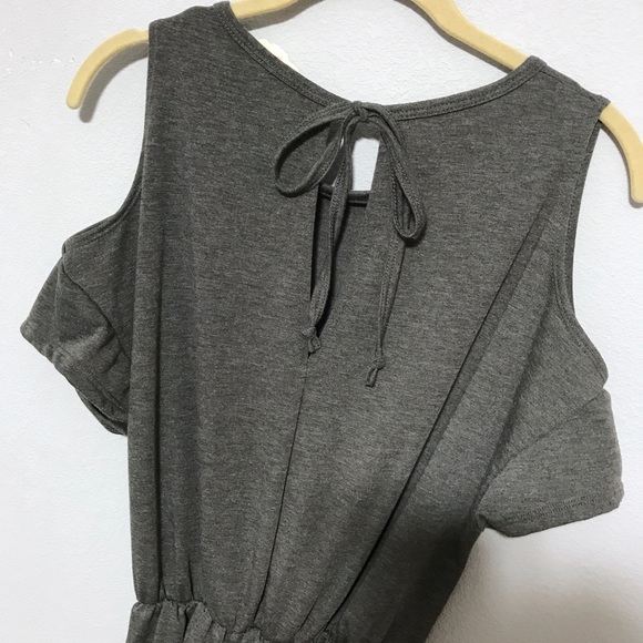 Gray romper - Picture 6 of 6