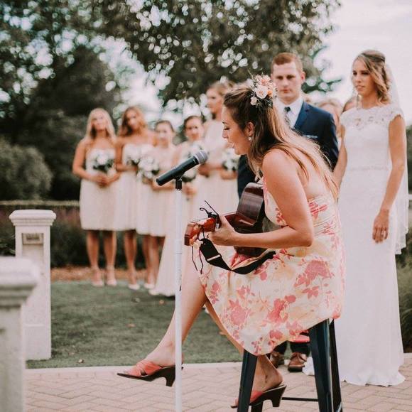 Meet your Posher, Ingrid - Picture 1 of 1