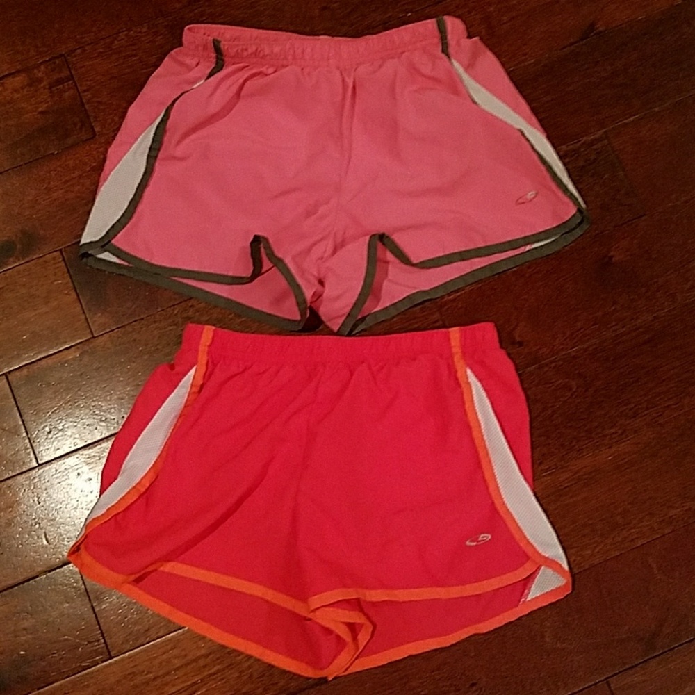 Girl's jogging shorts