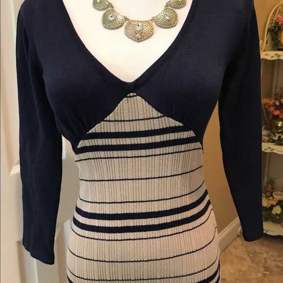 🎀Elegant Navy Striped Dress🎀 - Picture 2 of 4