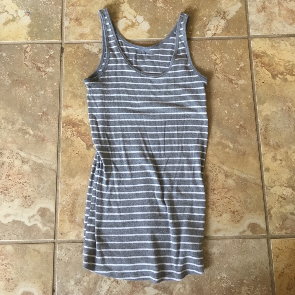 ❗️Last Chance❗️Motherhood Maternity striped tank