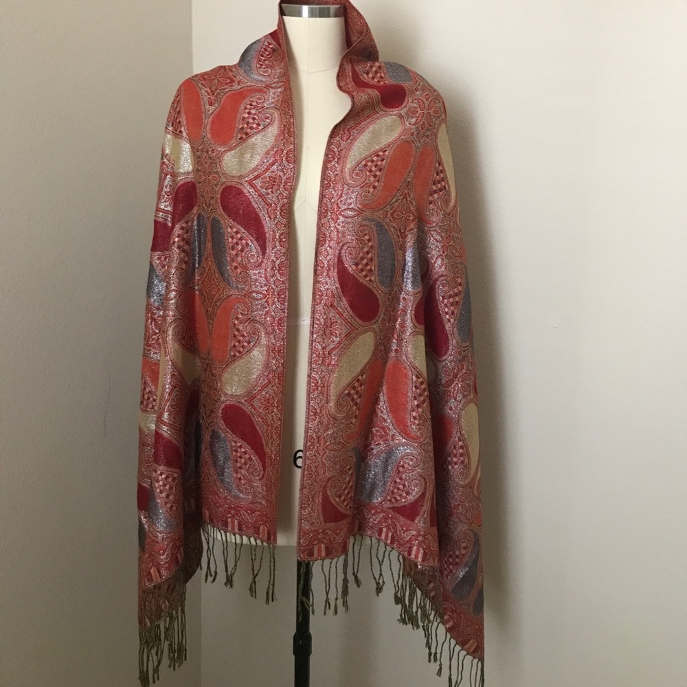Like New! Shawl. 45% silk- gorgeous printed shawl - Picture 1 of 4