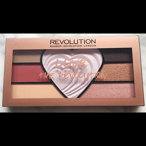 LOVE THE REVOLUTION EYESHADOW PALETTE - Picture 2 of 3