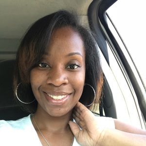 Meet your Posher, Lakisha