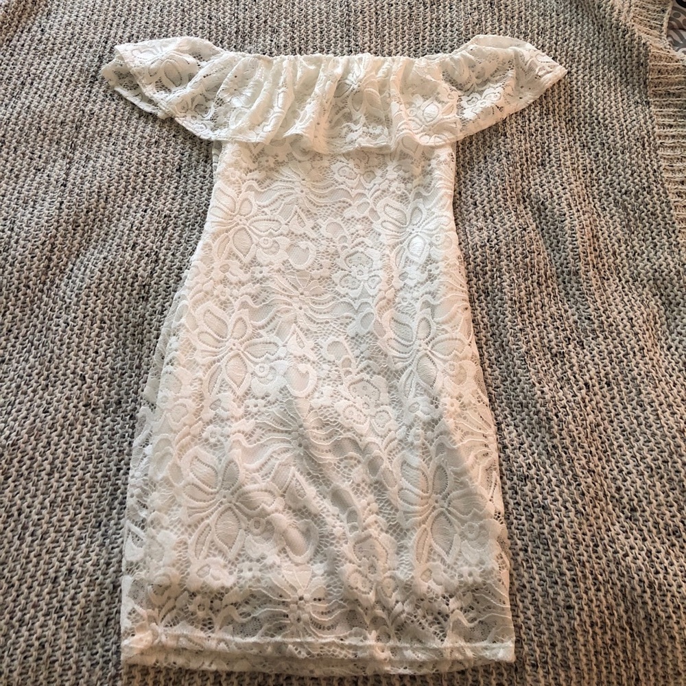 White lace body con!