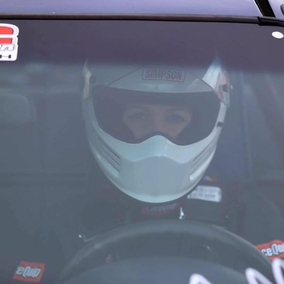 Meet your Posher, Kristen - Picture 2 of 2