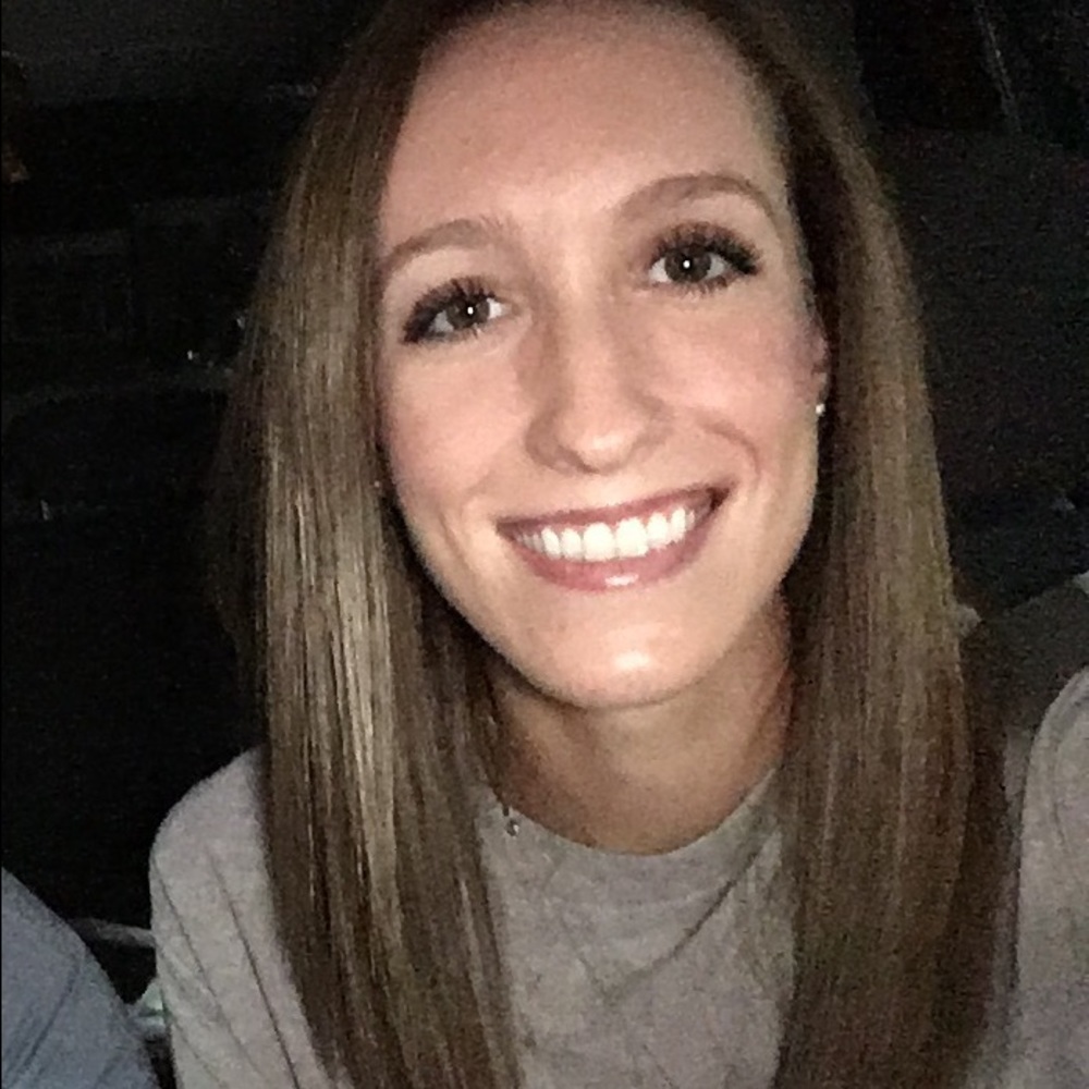 Meet your Posher, Danielle