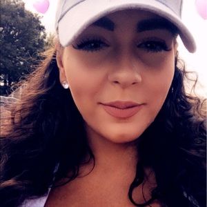 Meet your Posher, Rebekah