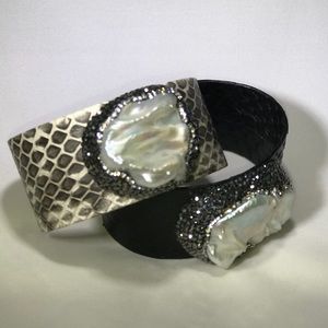 Bracelet. Black and red colors left