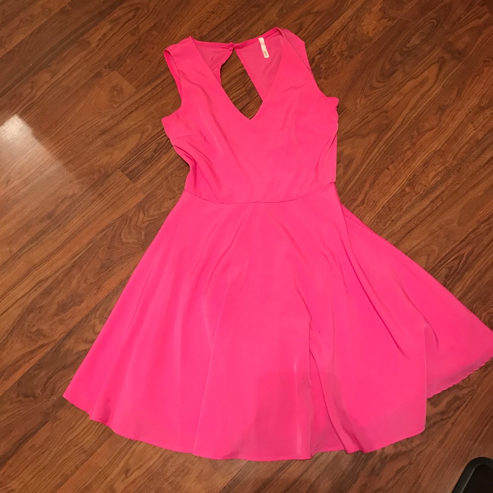Hot pink dress - Picture 1 of 6