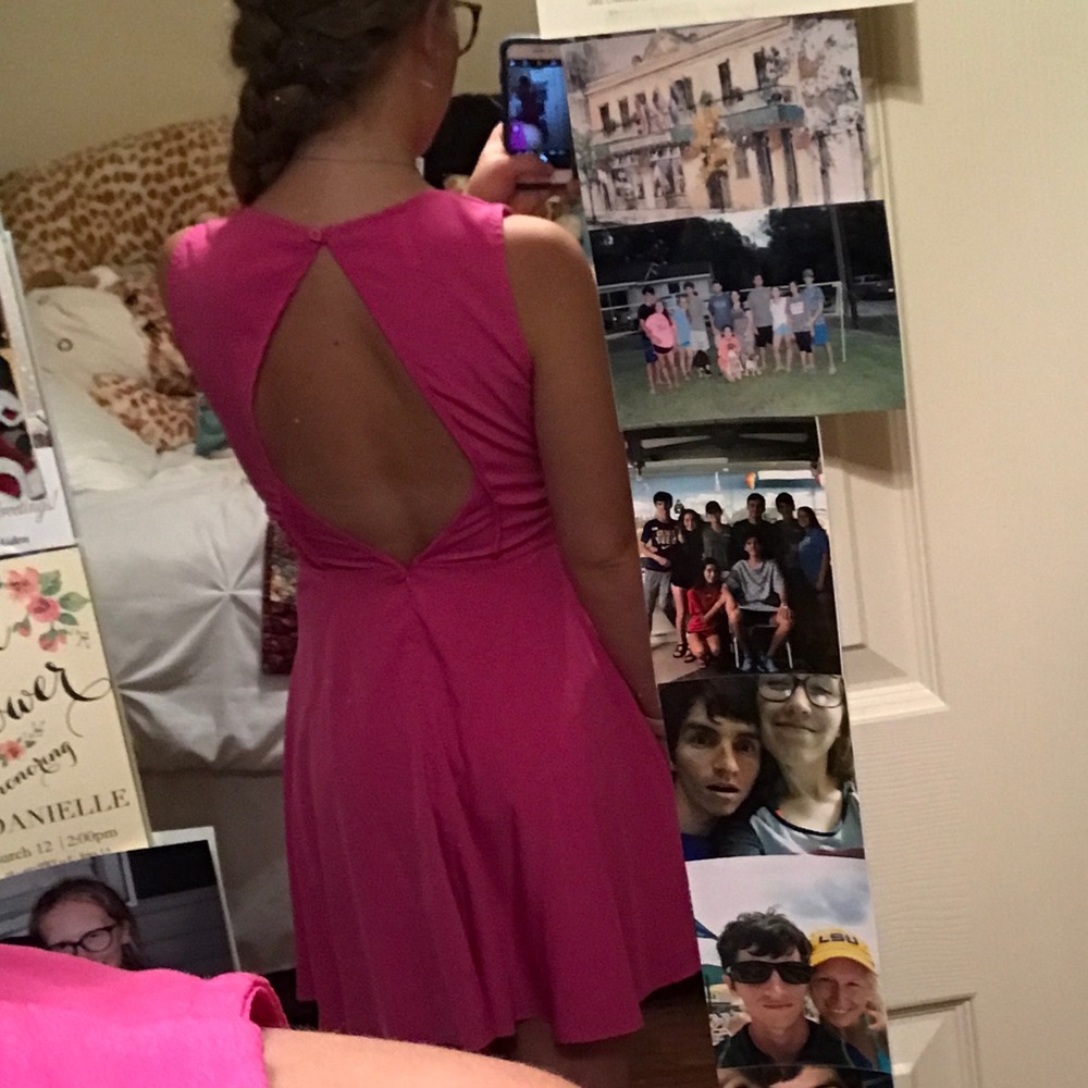 Hot pink dress - Picture 5 of 6