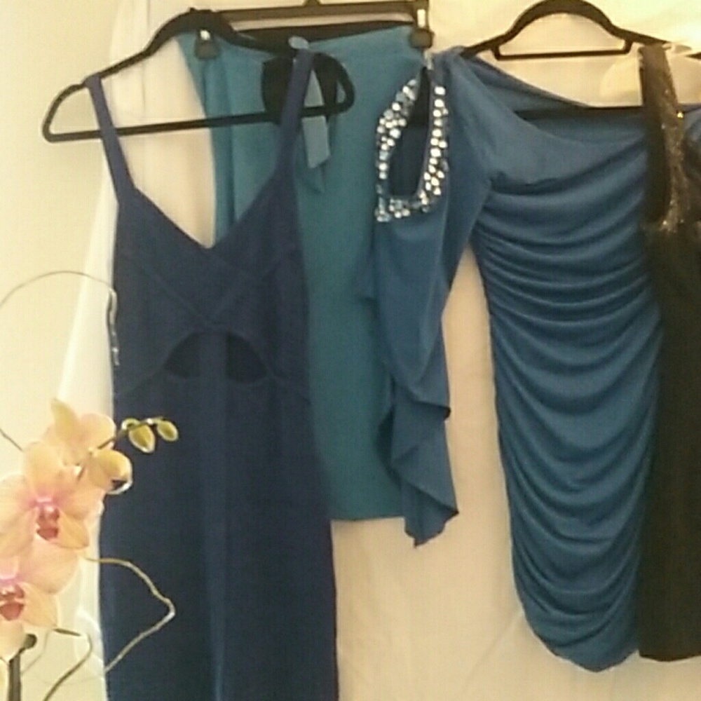 5 DRESSES FOR $25 - Picture 3 of 3