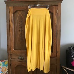 Yellow maxi skirt