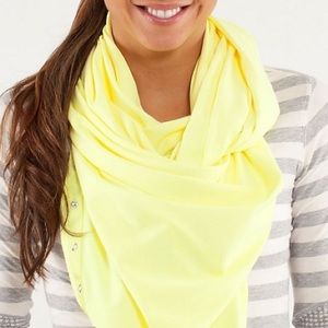 Lululemon Vinyasa Scarf, neon yellow