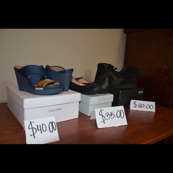 Authentic Shoes - Picture 5 of 8