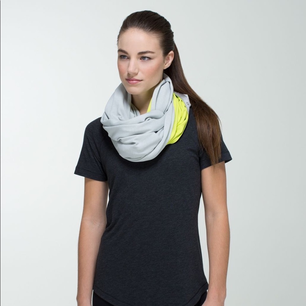 Lululemon gray & neon green Vinyasa Scarf