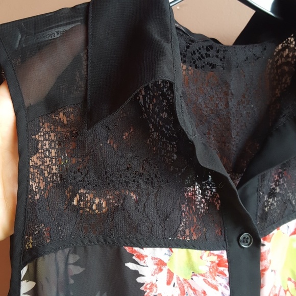 Printed sheer blouse - Picture 3 of 6