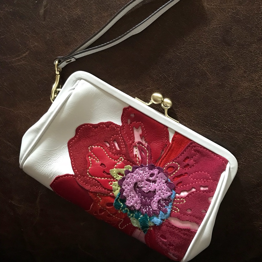 COACH Poppy Clutch