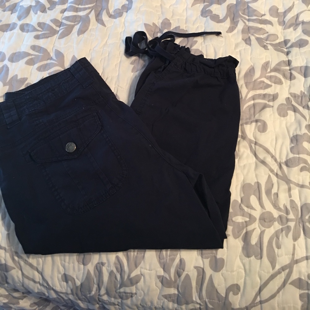 Adorable cropped capris