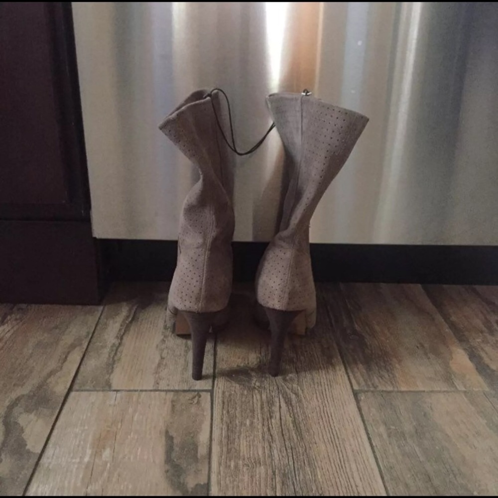 H&M Boots - Picture 3 of 4