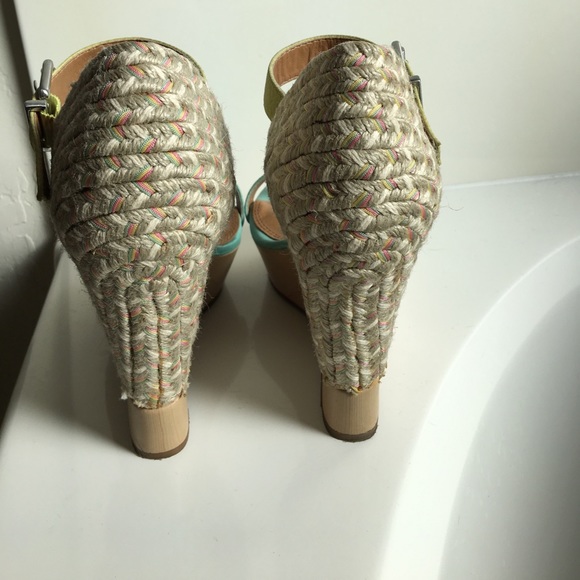 Colorful Gianni Bini Wedges - EUC - Worn Once!! - Picture 2 of 4