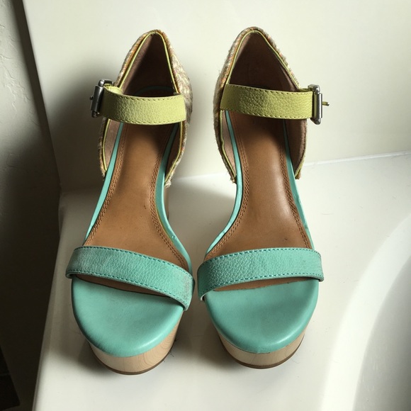 Colorful Gianni Bini Wedges - EUC - Worn Once!! - Picture 3 of 4