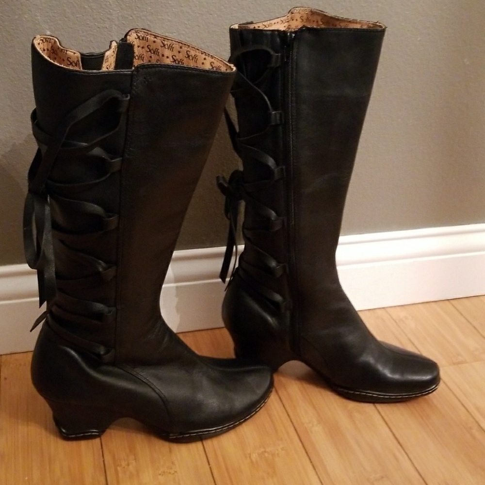 Women's Sofft lace up boots