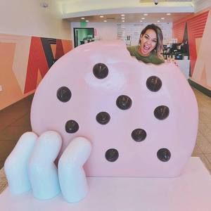 Meet your Posher, Sharon