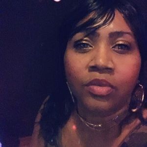 Meet your Posher, Angelique