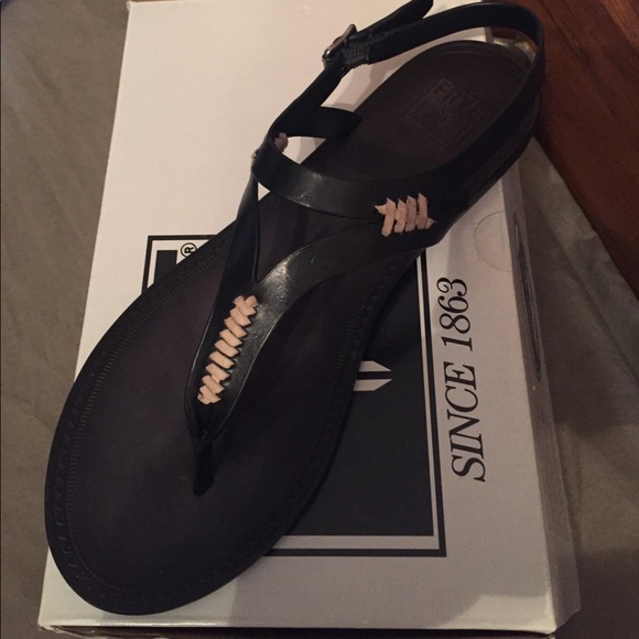 frye Shoes - Frye Ruth black sandles