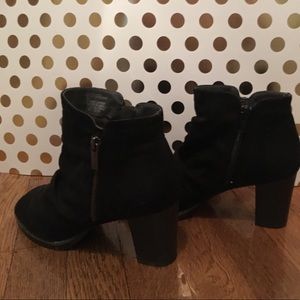 White Mountain Open Toe scrunch black booties