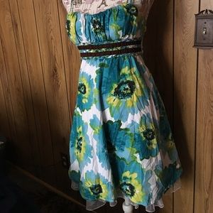 Size 9 Dress with spaghetti straps. Super cute.