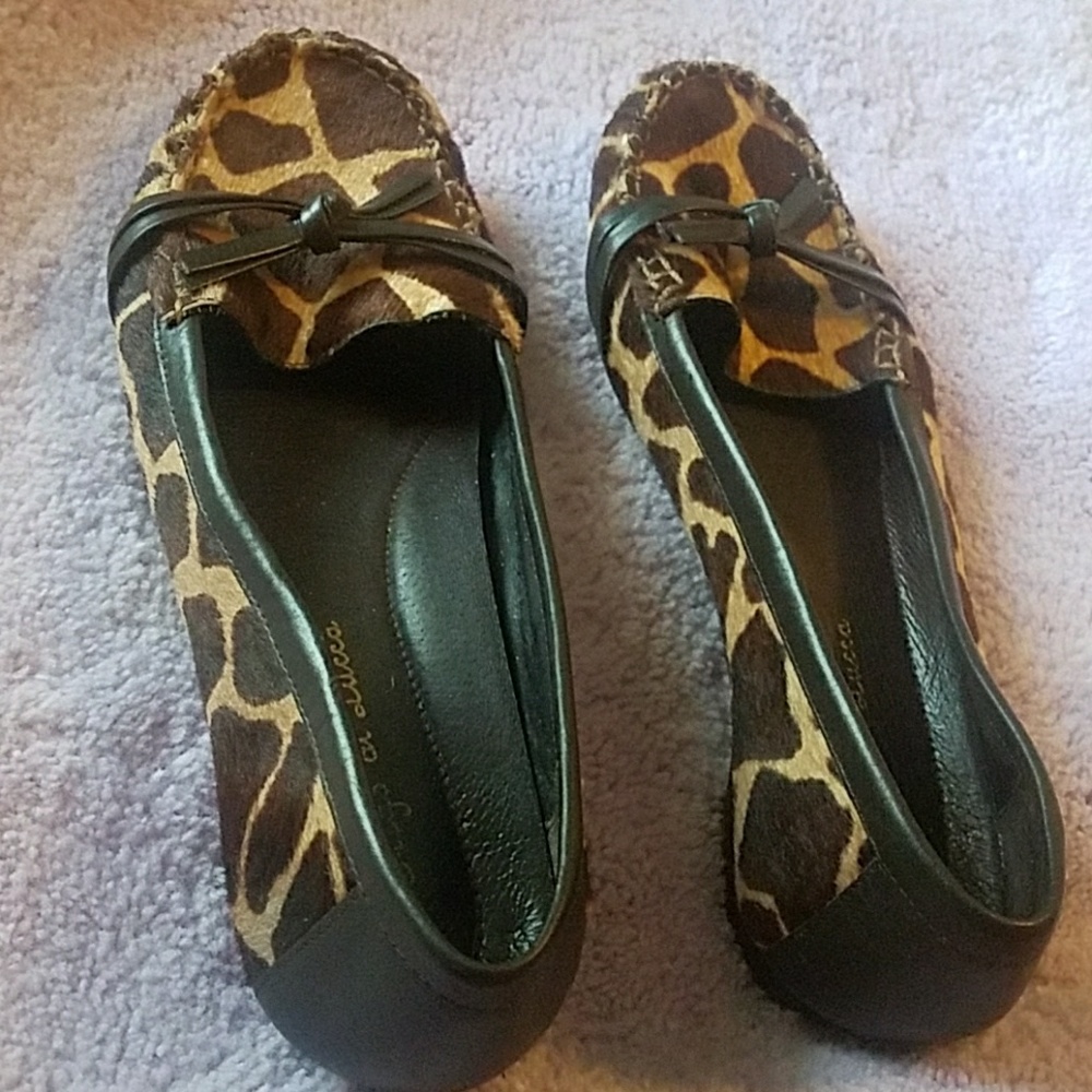 Flat shoes