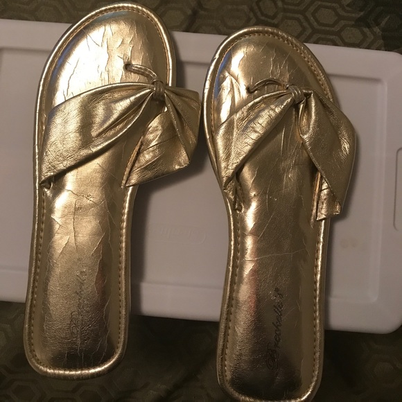 Women’s Metallic Gold Slippers - Picture 2 of 3