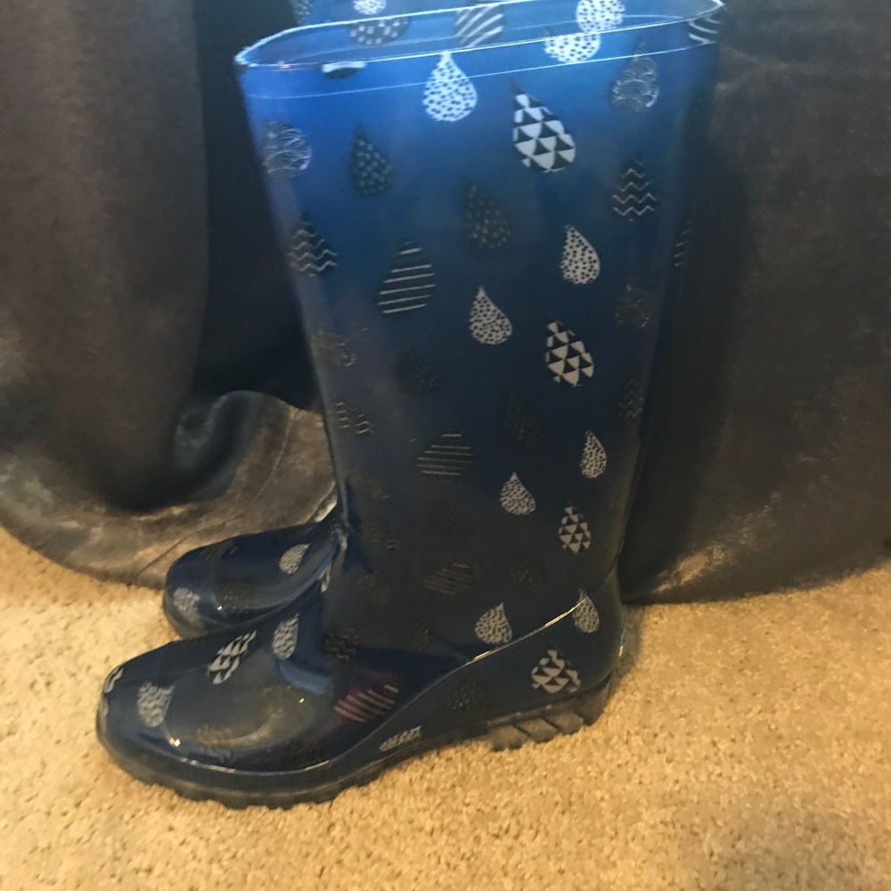 TOMS rain boots 9