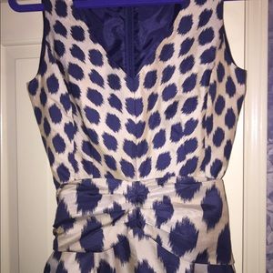 DKNY beige navy dress w elegant front pleats & tie