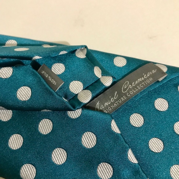 Daniel Cremieux Signature Collection 7 Fold Tie - Picture 2 of 4