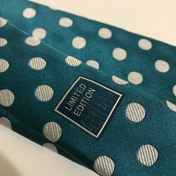 Daniel Cremieux Signature Collection 7 Fold Tie - Picture 4 of 4