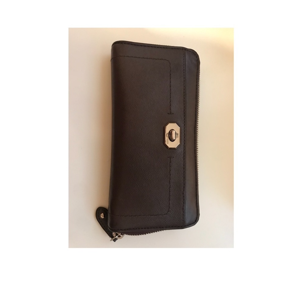 AUTHENTIC COACH WALLET