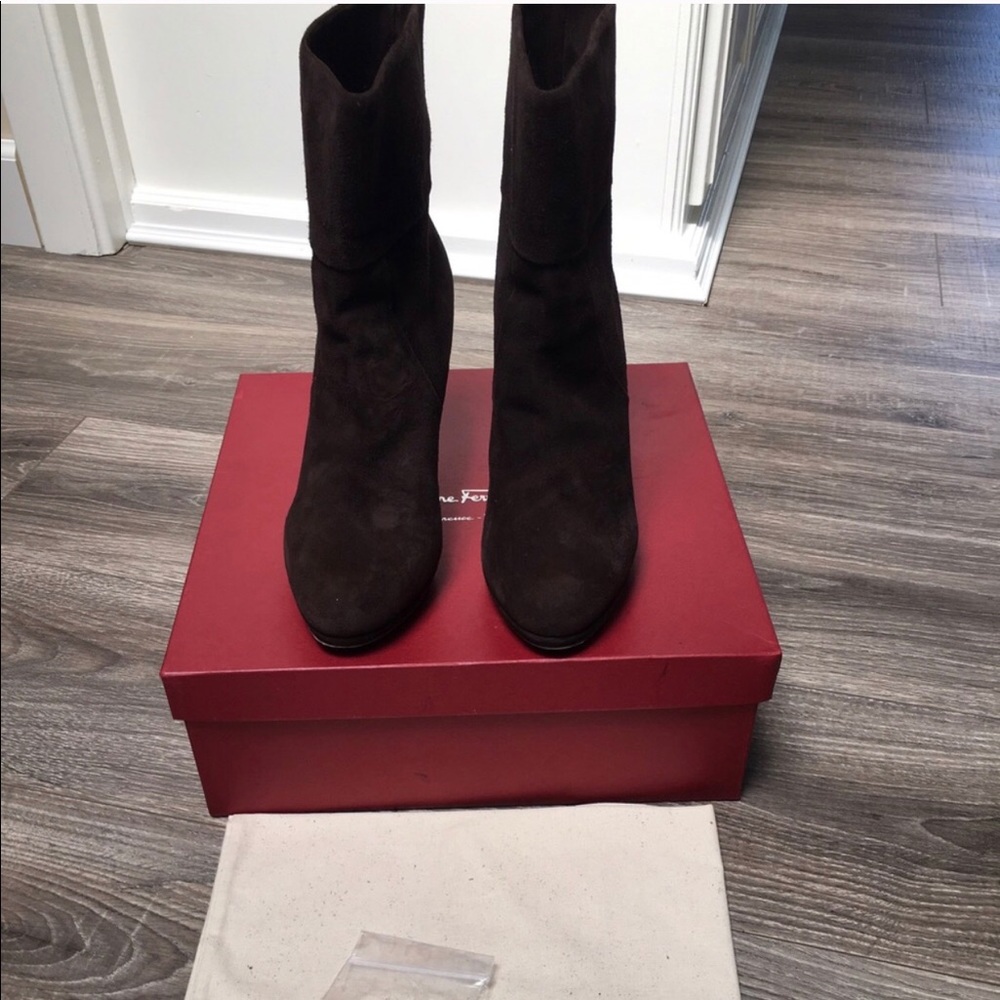 Salvatore Ferragamo booties size 9,5