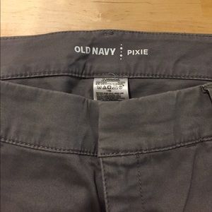 Old Navy Pixie Chinos in Sandstone