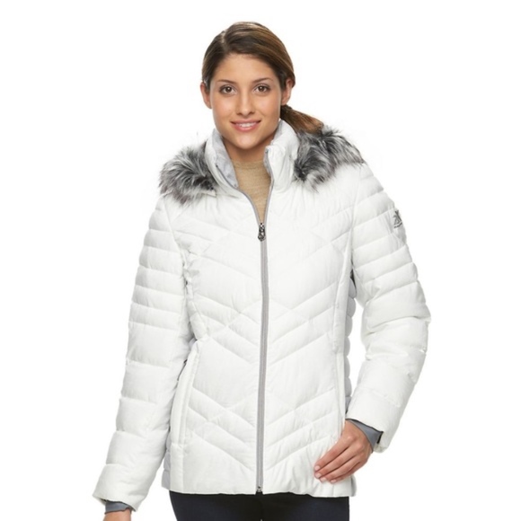 ZeroXposur Jackets & Blazers - 🌟NEW White Winter Hooded Jacket Faux Fur