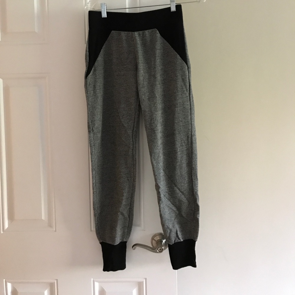 Beyond Yoga jogger/light weight sweatpant