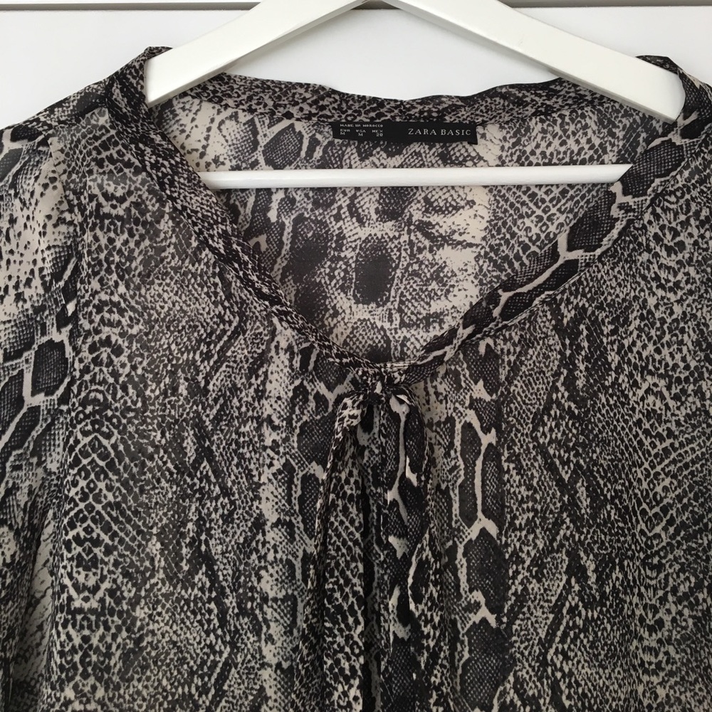 Zara snakeskin blouse with bow detail - Picture 2 of 3