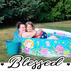 Meet your Posher, Julie